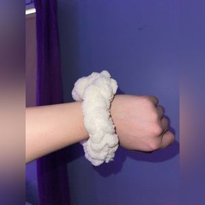 Crochet Hair Scrunchie